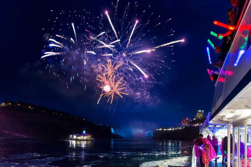 Niagara Falls, Canada: Evening Fireworks Cruise - The 40-minute route toward all three falls