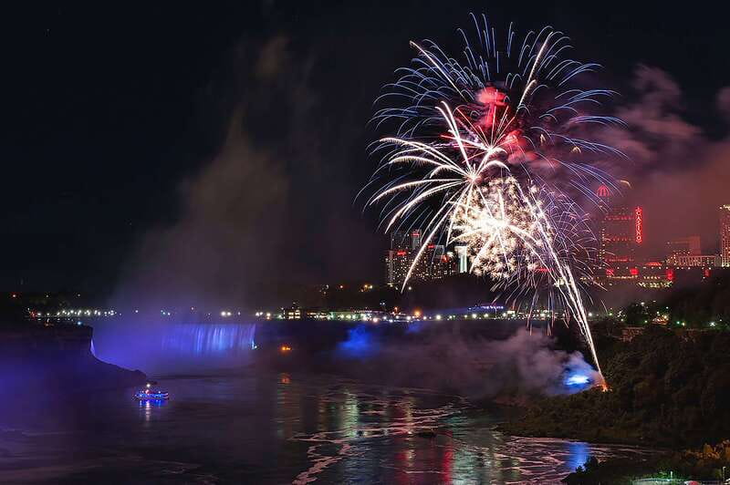 Niagara Falls, Canada: Evening Fireworks Cruise - Practical tips for a smoother evening