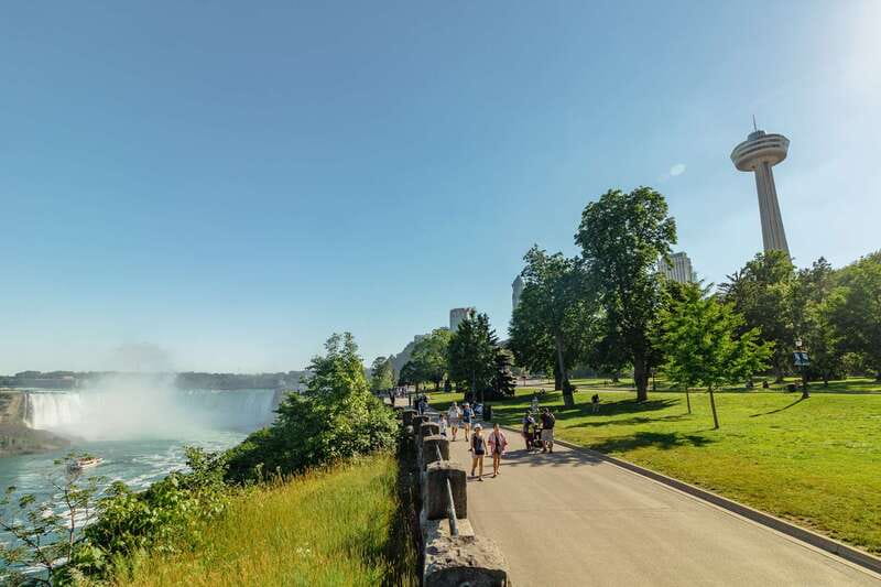 Niagara Falls, Canada: Skylon Tower Observation Deck Ticket - The 52-second Yellow-Bug ride