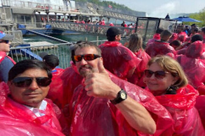 Niagara Falls Canada Walking Tour With Boat Cruise - Why the boat makes this short tour worthwhile