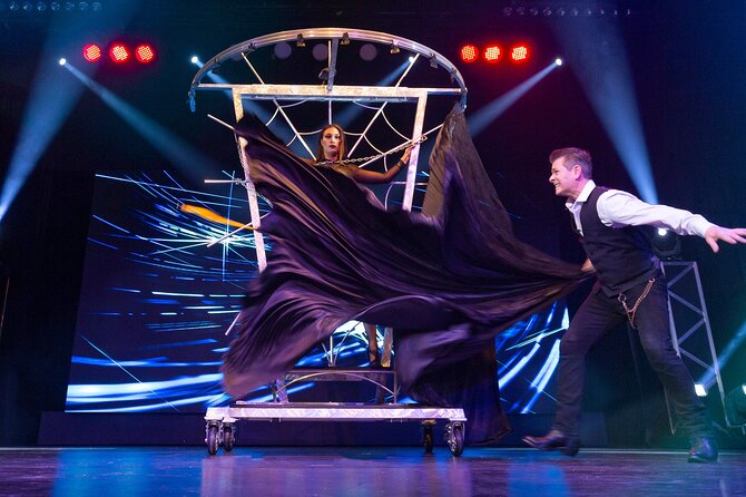 Niagara Falls, Canada: Wild Magic Show Ticket - Why the 90-minute length works well