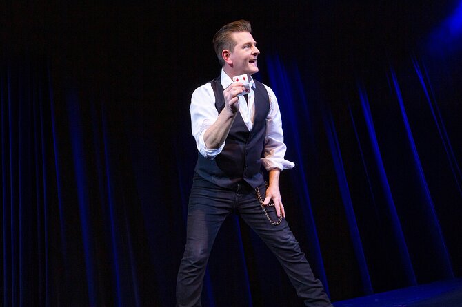 Niagara Falls, Canada: Wild Magic Show Ticket - Seating advice that can save you trouble