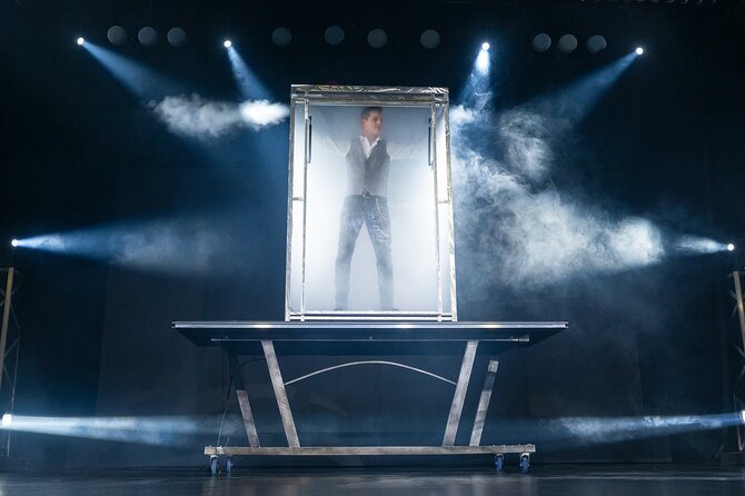 Niagara Falls, Canada: Wild Magic Show Ticket - Who will enjoy Wild Magic most