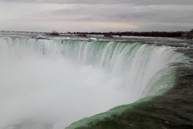 Niagara Falls Day Tour from Toronto - Three hours beside the falls