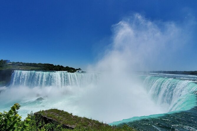 Niagara Falls Day Tour Includes Boat Cruise, Winery Stop & Lunch - Niagara-on-the-Lake adds a gentler final stop