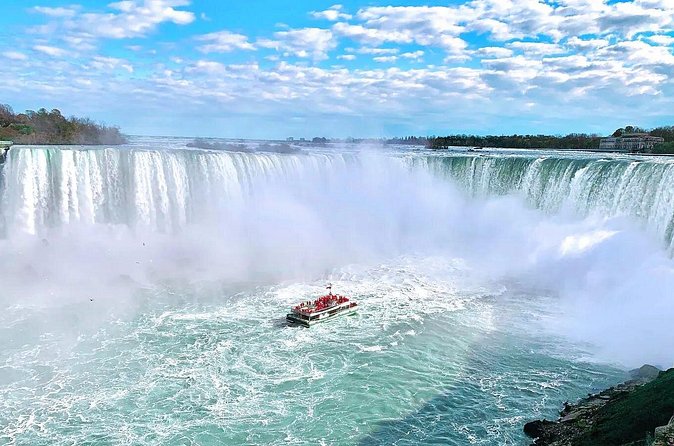 Niagara Falls Eco Walking Tour with Boat Cruise - Niagara City Cruise: prepare for a soaking