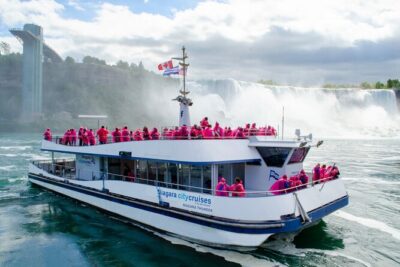 Niagara Falls from Toronto: Skip-the-Line Boat & Skylon Tower