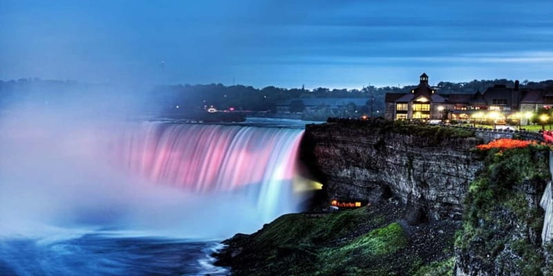 Niagara Falls: Guided Night Tour w/ Dinner & Hotel Transfer - Why Niagara Falls is worth seeing after dark