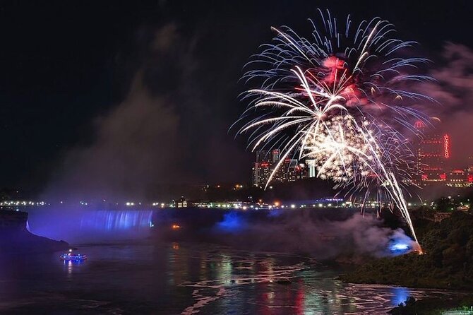 Niagara Falls Premium Night Tour: Fireworks Boat Cruise & Dinner - Taking control at the Illumination Tower