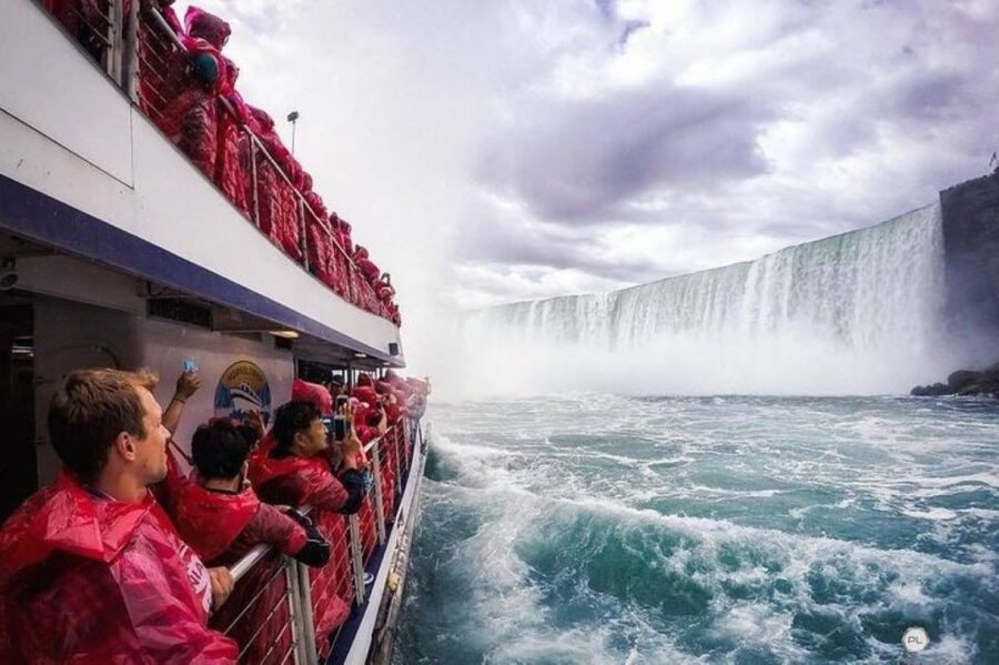 Niagara Falls Scenic Day Tour from Toronto Airport Pickup - The Hornblower boat cruise or Journey Behind the Falls