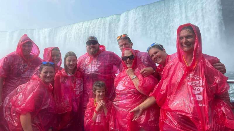 Niagara Falls Tour: Boat Ride, Journey Behind Falls and more - What the guides add to the morning
