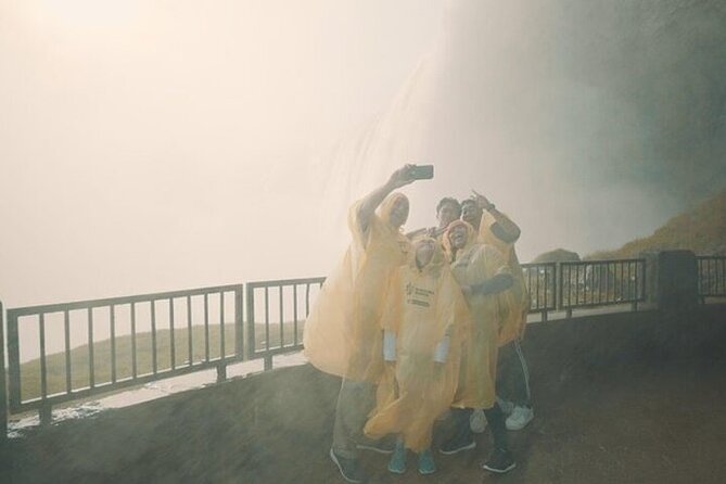 Niagara Falls Tour from Toronto with Winery & Niagara on The Lake - The coach ride, pickup, and group rhythm
