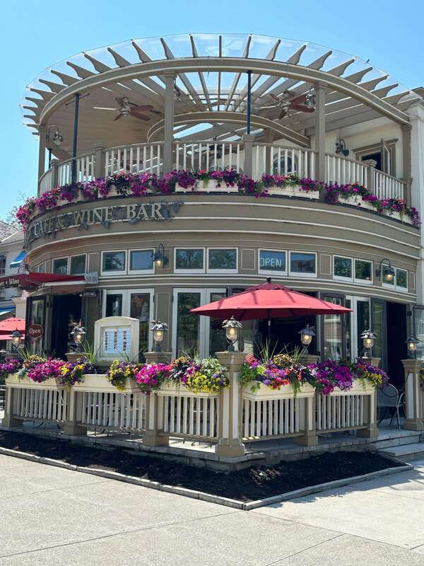 Niagara-on-the-Lake: Guided Walking Tour - The stories behind the buildings