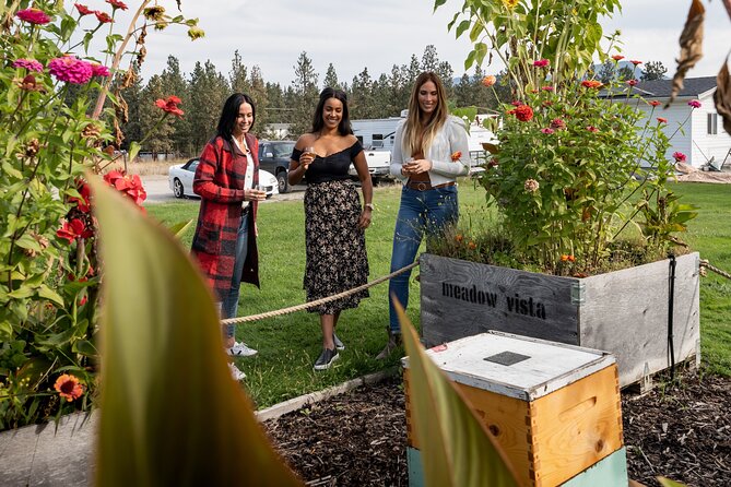 Okanagan Bee Tour and Lunch at Winery in Kelowna - What the $51.79 price includes