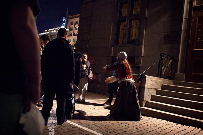 Old Montreal Ghost Walking Tour - History, ghosts, and theatrical participation