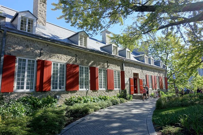 Old Montreal: Self-Guided Tour from Place D‘Armes to Old Port - Why this Old Montreal route works