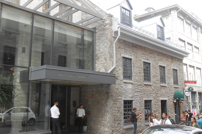 Old Montreal self-guided walking tour & scavenger hunt - Bonsecours Market and the eastern old quarter