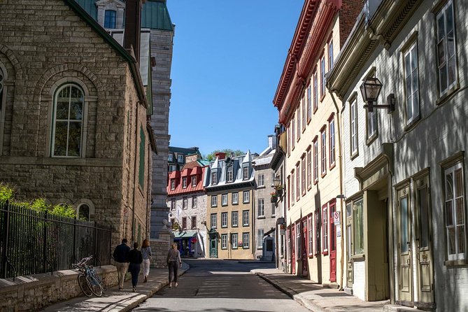 Old Quebec City Food Tour with 10+ Autentic Local Tastings - Maison Livernois: the poutine stop