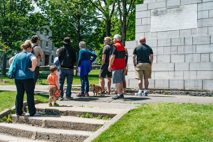 Old Quebec City: Grand Walking Tour with Private Option - City Hall and the upper town streets