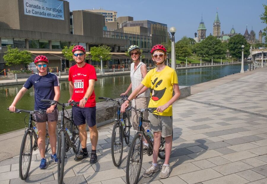 Ottawa: 2 or 3.5-Hour Guided Bike Tour with a Local Guide - The Rideau Canal and its locks