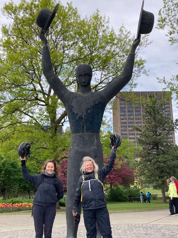 Ottawa: 2 or 3.5-Hour Guided Bike Tour with a Local Guide - Bikes, electric bikes, and physical effort
