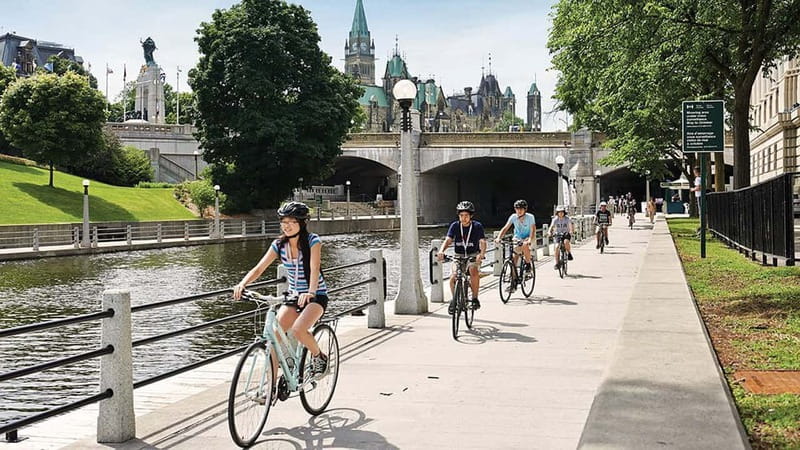 Ottawa: 4-Hour Bike Rental - Starting beside the Rideau Canal