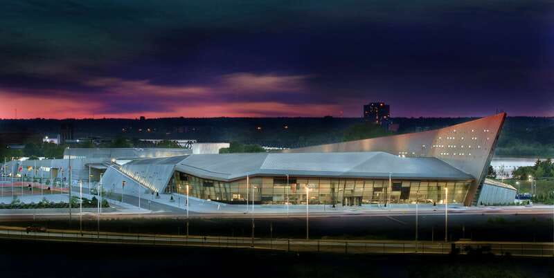 Ottawa: Canadian War Museum Admission - The LeBreton Gallery puts tanks and artillery at the center