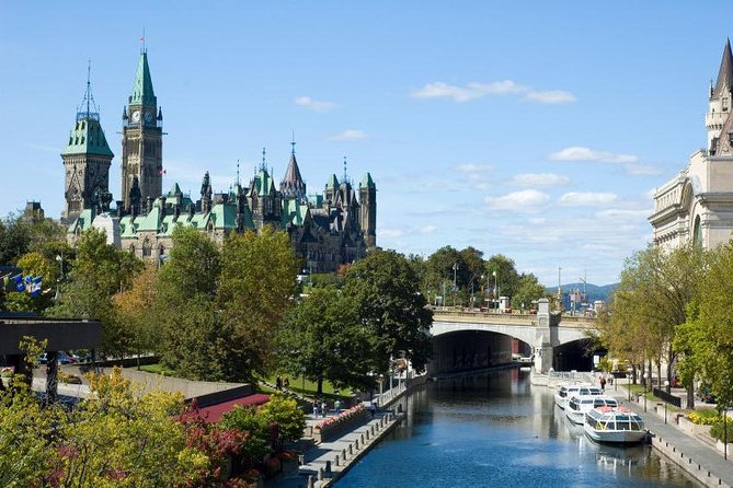 Ottawa City Tour by Land and Water - Beginning on Sparks Street in downtown Ottawa
