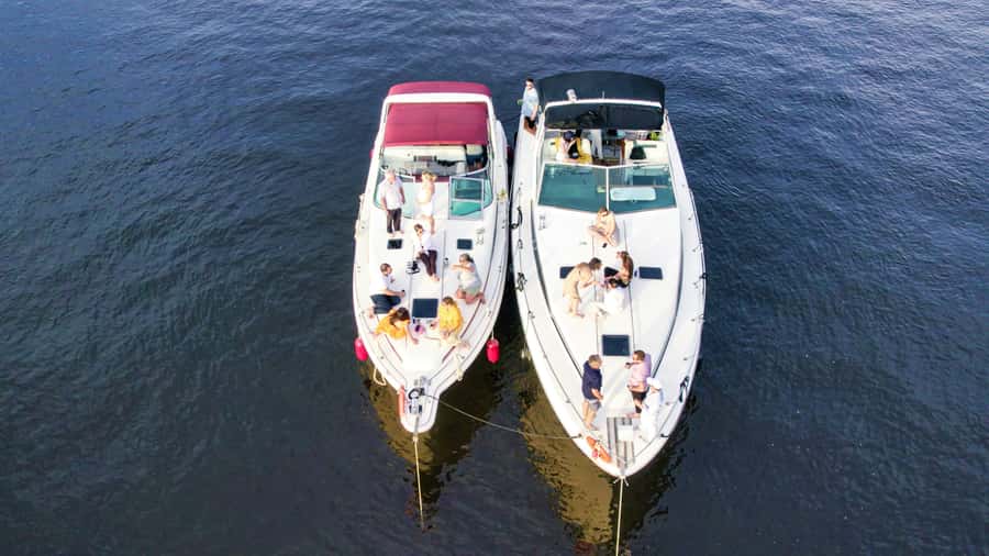 Ottawa: Downtown Yacht Cruise - Wed-Sun @ 6PM - 75 Minutes - A small yacht with room to move