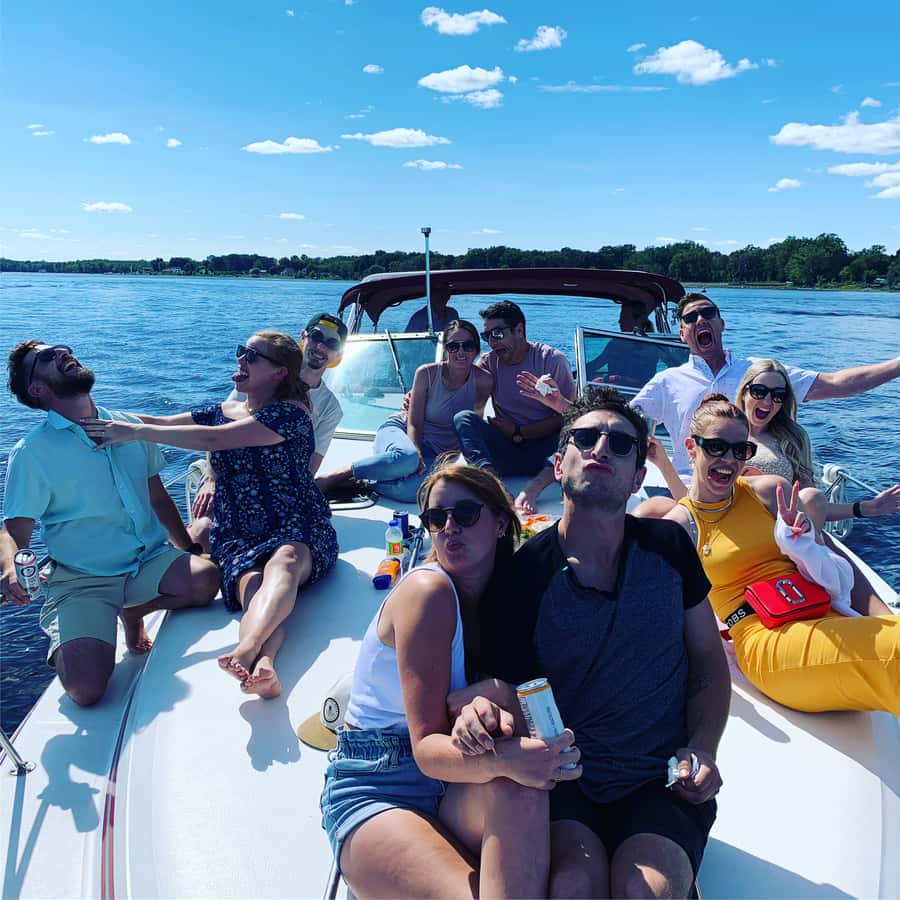 Ottawa: Downtown Yacht Cruise - Wed-Sun @ 6PM - 75 Minutes - Who should book this cruise