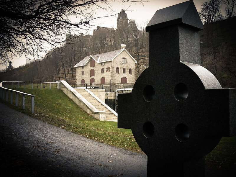 Ottawa: Haunted Night Walking Tour - Pace, accessibility, and practical comfort