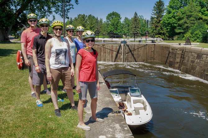 Ottawa Highlights 3.5 Hour Bike Tour - Along the Ottawa River to the Canadian War Museum