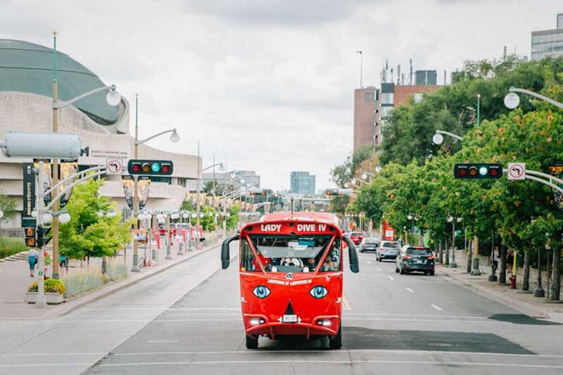Ottawa: Hop-On Hop-Off Guided City Tour Pass - Parks and unexpected corners of the capital