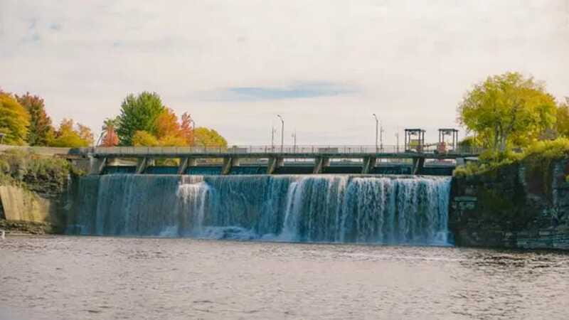 Ottawa Premium Small Group Tour with Canal Cruise - Comfort, transport, and the four-hour pace