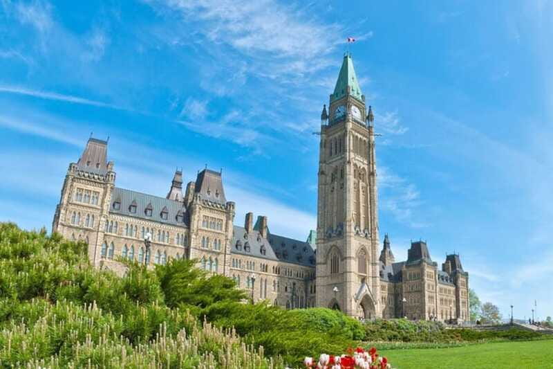 Ottawa: Private Custom Tour with a Local Guide - Choosing between two and eight hours