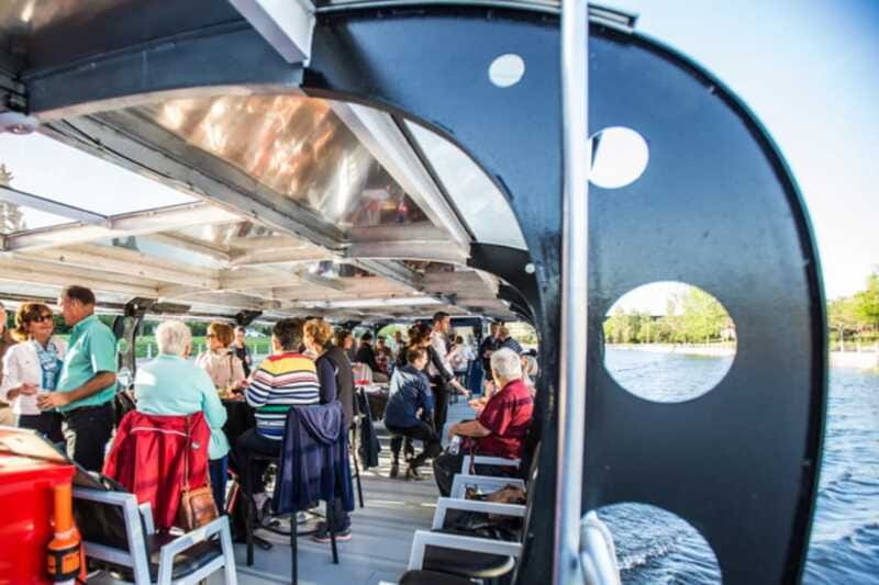 Ottawa: Rideau Canal Cruise - Bridges, locks, and the working canal