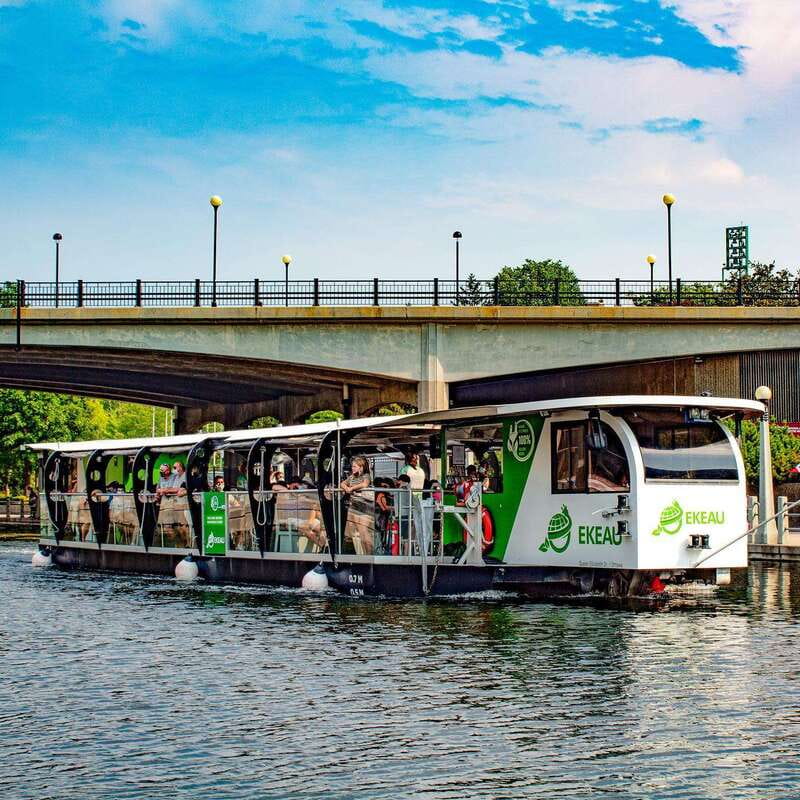 Ottawa: Rideau Canal Cruise - A quiet ride on Ottawa’s electric canal boat