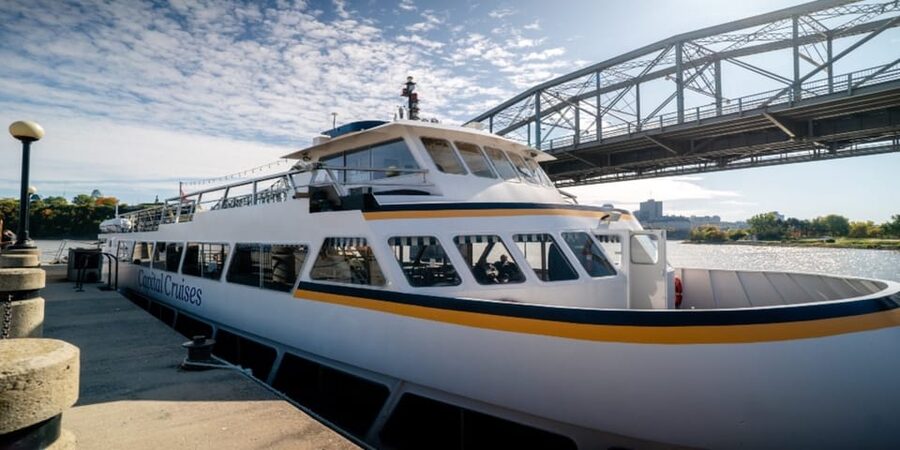 Ottawa: Small-Group Walking Tour with Boat Cruise - How much walking is involved