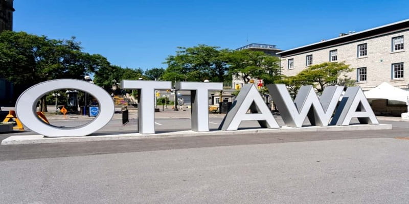 Ottawa: Small-Group Walking Tour with Boat Cruise - Who will enjoy this Ottawa tour