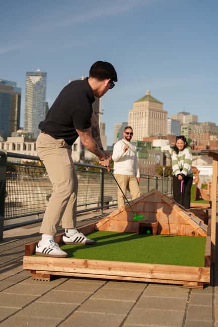 Outdoor mini golf in Montreal - Why this Old Port activity works so well