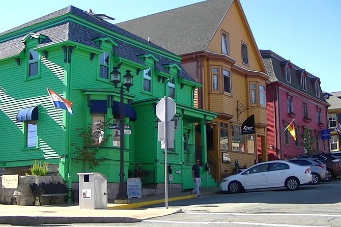 Peggy's Cove and Lunenburg Tour (small group) - Lunenburg: a town built around the sea