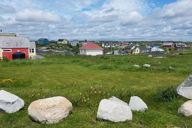 Peggy’s Cove & Halifax Historic Tour - Guide styles and why they affect the value