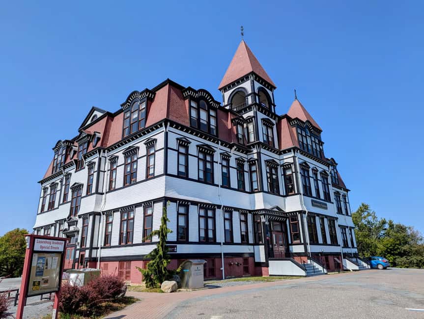 Peggy’s Cove, Lunenburg & 2 Hidden Gems – Full Day Tour - BernArt Maze, an unusual art stop