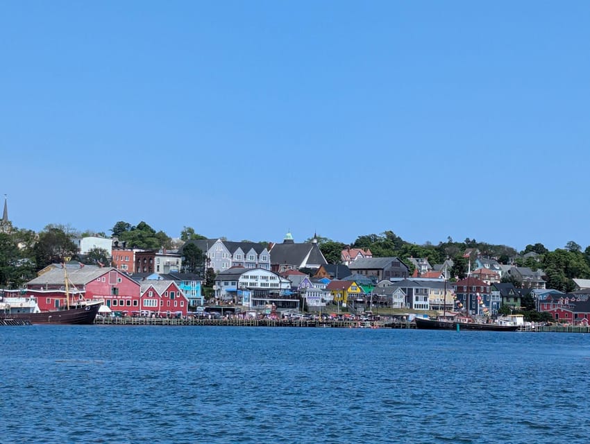 Peggy’s Cove, Lunenburg & 2 Hidden Gems – Full Day Tour - The van ride and the small-group advantage