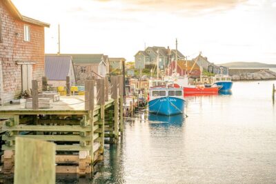 Peggy’s Cove, Lunenburg and Titanic Cemetery Full Day Tour