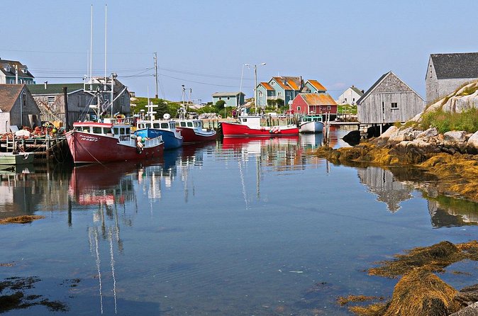 Peggy's Cove, Mohane Bay and Lunenburg 5hrs private tour. - Price and value for a group of six