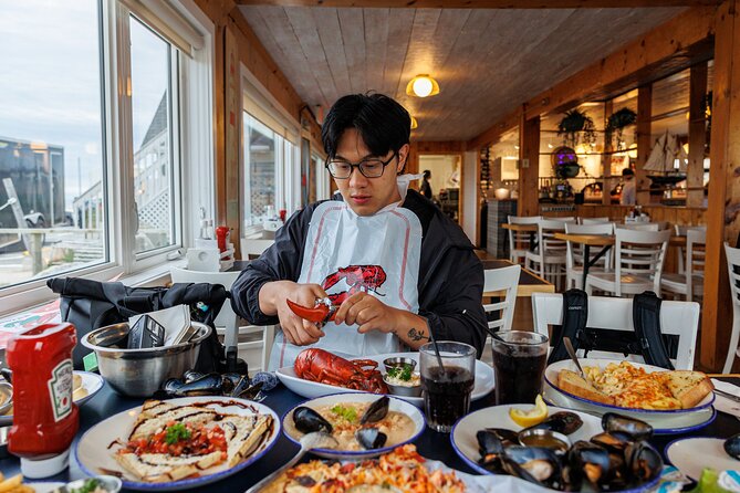 Peggy's Cove Sunset + Halifax Dinner Small Group Night Tour - The food and family question