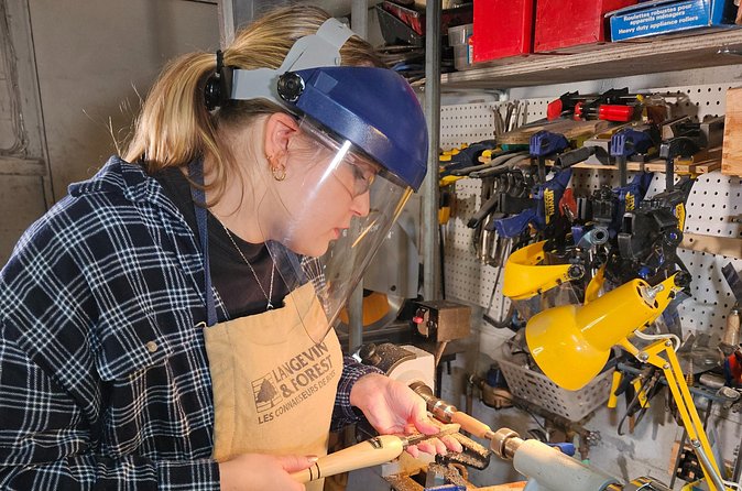 Pen Making With The Woodworker Himself - Assembly and Taking the Pen Home