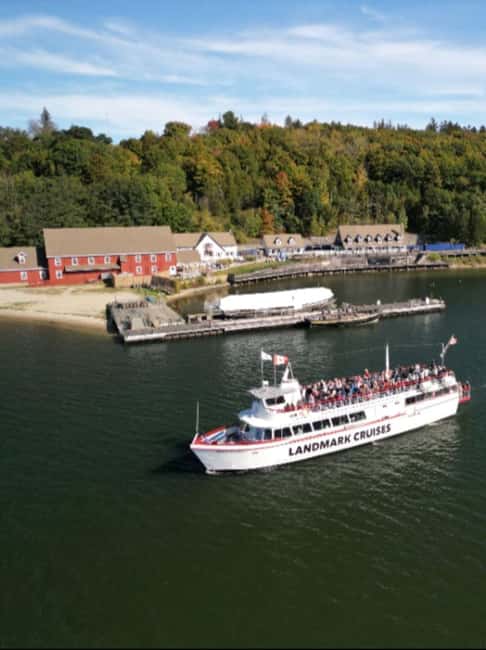 Penetanguishene: Afternoon Sightseeing Cruise - The rocky shoreline and windswept pines
