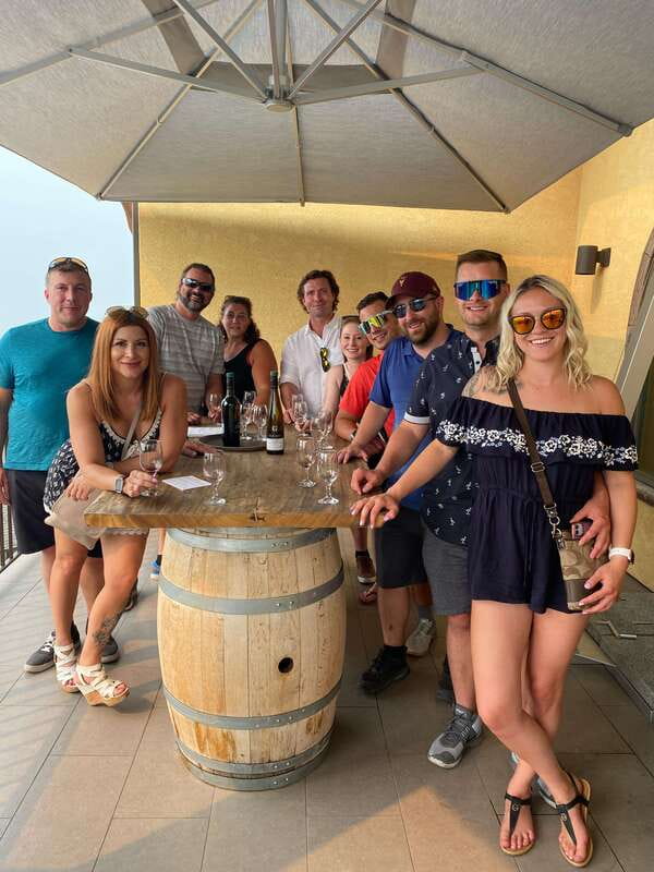 Penticton: Naramata Bench Full Day Guided Wine Tour - What the guide adds to the experience